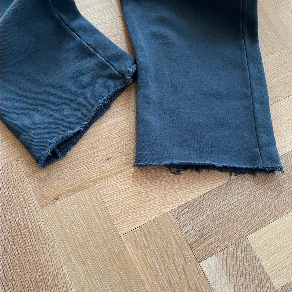 PerfectWhiteTee raw edge fleece sweatpants size medium NWT - Picture 3 of 9